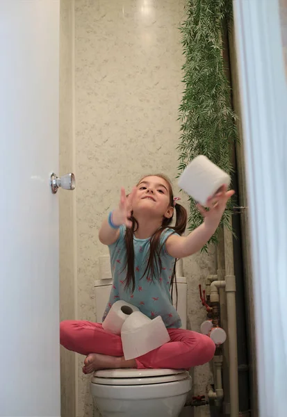 Girl Toilet Images Search Images On Everypixel Girl Toilet Images Search Images On Everypixel