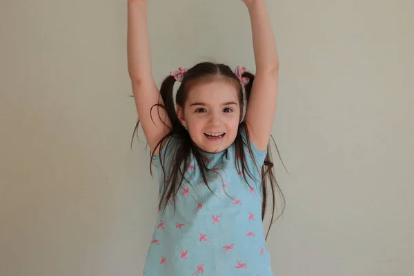 Jeune Fille Drôle Avec Papier Toilette Faisant Quarantaine Papier Toilette — Photo