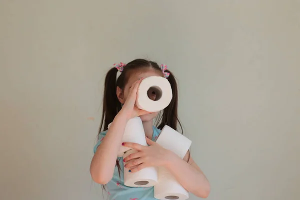 Funny Young Girl Toilet Paper Doing Quarantine Toilet Paper Stock — Stock Photo, Image