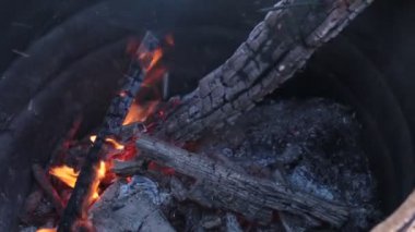 Yanan ateş Güzel parlak alev