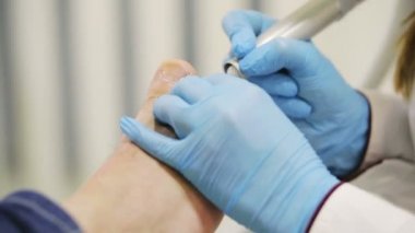 bir donanım pedikür mens prosedürü