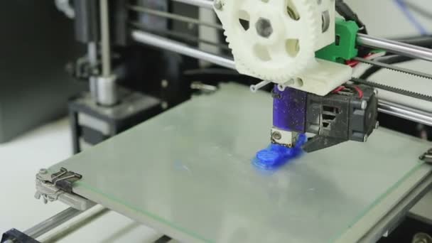 3D-printer drukt item — Stockvideo