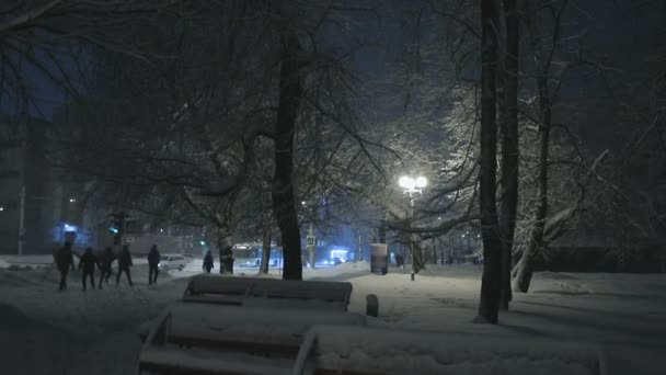 Dåligt väder i staden — Stockvideo