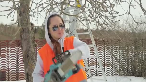 Œuvres féministes dans le jardin — Video