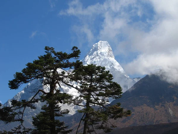 Reise in das bergige Land Nepal — Stockfoto