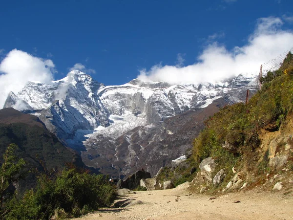 Paesaggio montano in Himalaya — Foto Stock