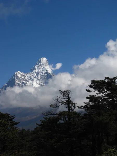 Bergslandskap i himalaya — Stockfoto