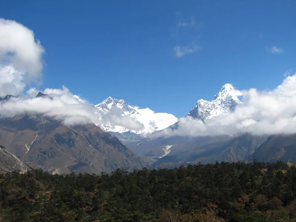 Paesaggio montano in Himalaya — Foto Stock