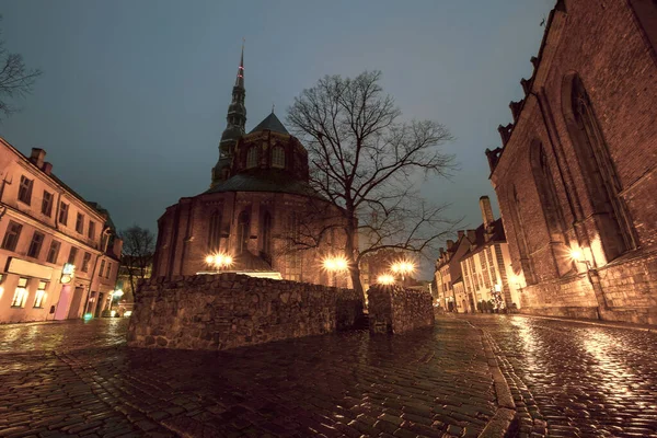 Церковь Святого Петра Пустой Риге Латвия Ночью — стоковое фото