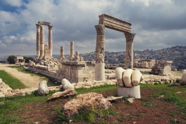 Herkül Tapınağı ve el, Amman Kalesi, Ürdün