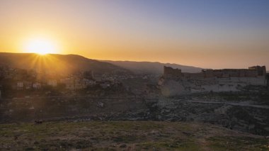 Kerak Şatosu, Kerak 'taki haçlı şatosu (El Karak) Ürdün akşam görüşünde Sunset' te