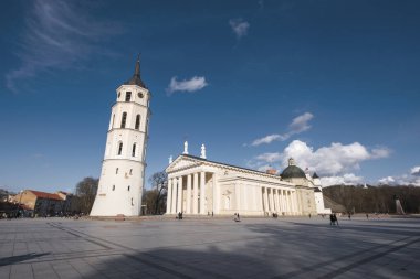 02 / 26 / 2020 Vilnius Eski Kent, Litvanya Katedral Çan Kulesi Manzarası  