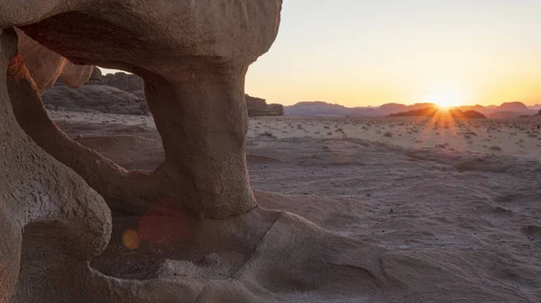 Ηλιοβασίλεμα Στην Έρημο Wadi Rum Ιορδανία — Φωτογραφία Αρχείου