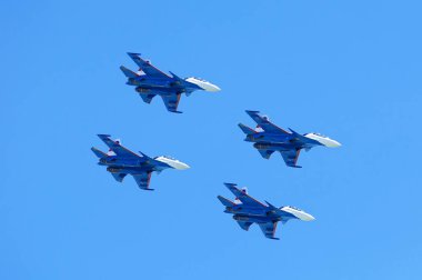 Rostov-On-Don, Rusya-3 Eylül 2017: An Rusya Hava Kuvvetleri Su-30 Flanker avcı uçağı Rus şövalyeler .