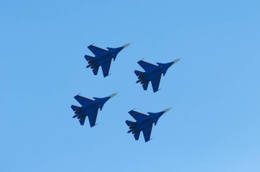 Rostov-On-Don, Rusya-3 Eylül 2017: An Rusya Hava Kuvvetleri Su-30 Flanker avcı uçağı Rus şövalyeler .