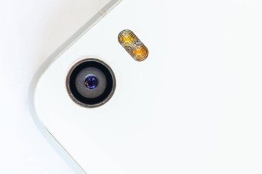 arka kamera ve beyaz cam akıllı telefon flaşı, makro