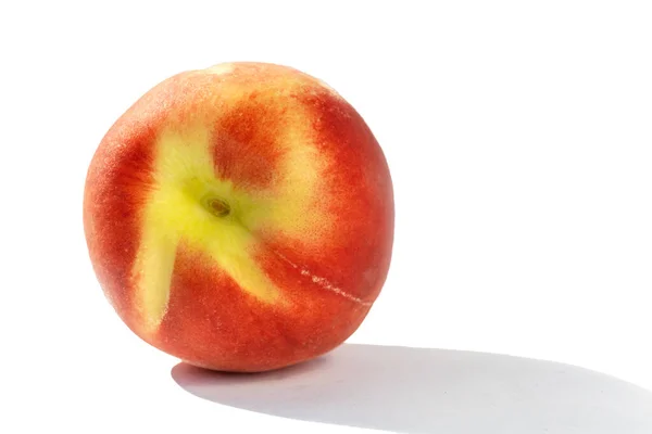 Juicy Ripe Peach Natural Sunlight Isolate — Stock Photo, Image