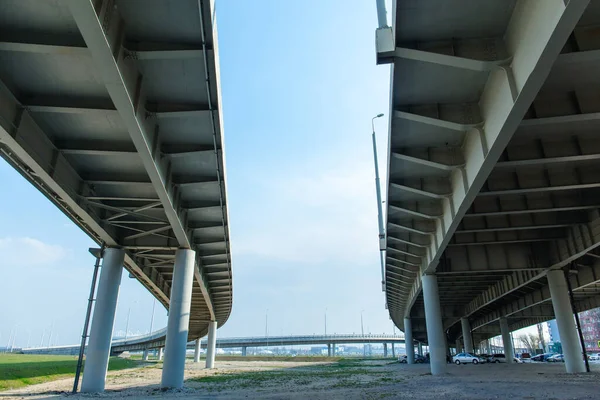 Architektur Und Geometrie Moderner Automobilbrücken — Stockfoto