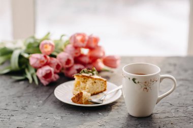 Fincan çay, çiçekler, otlar, Lale, Flatlay