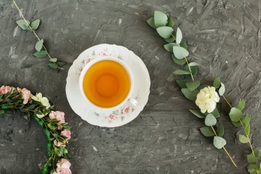 Fincan çay, çiçekler, otlar, Lale, Flatlay