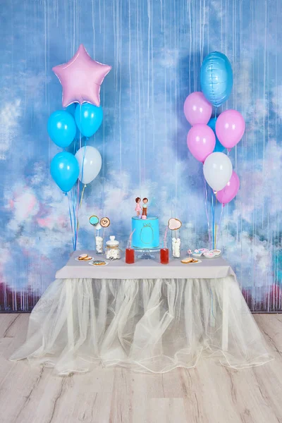 Festa Aniversário Engraçada Das Crianças Quarto Decorado Com Balões Feliz — Fotografia de Stock