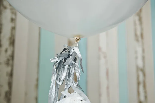 Ballon d'hélium blanc — Photo