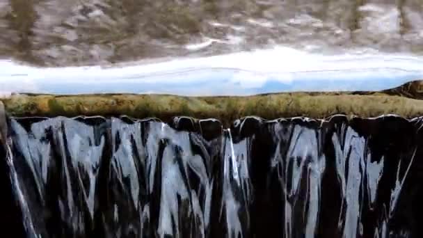 Водопад горный ручей реки - текущая вода, близко — стоковое видео