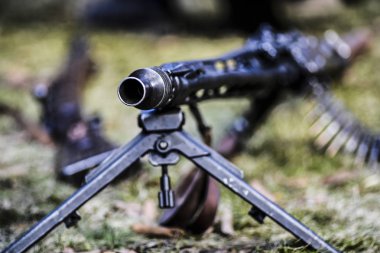 Bir tüfek cephane, açık ile makineli tüfek.