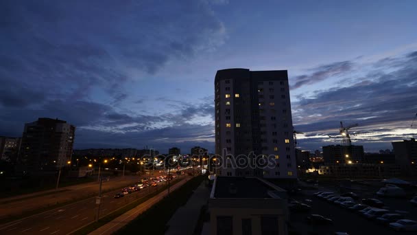 Puesta de sol urbana de primavera — Vídeo de stock