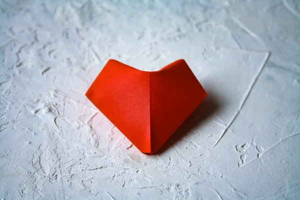 Red Heart Textured White Background Valentine Day Origami — Stock Photo, Image