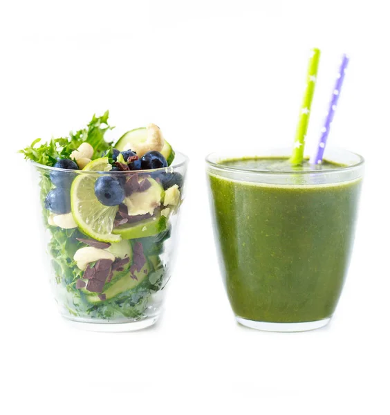 Smoothie fresco y saludable . — Foto de Stock