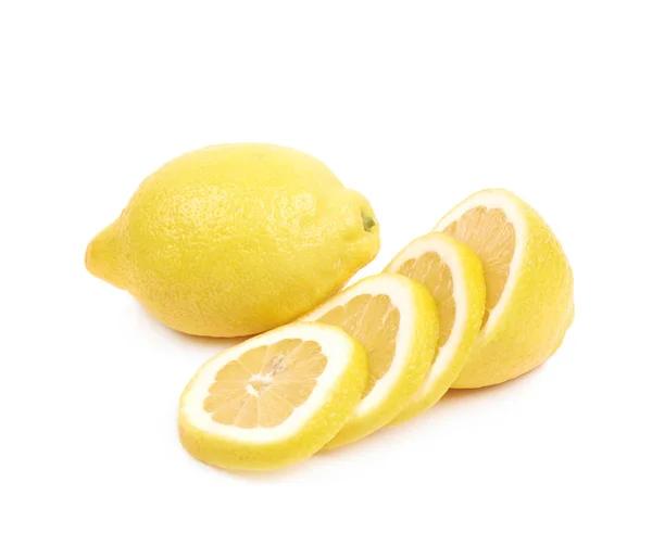 Frutas de limão cortadas isoladas — Fotografia de Stock