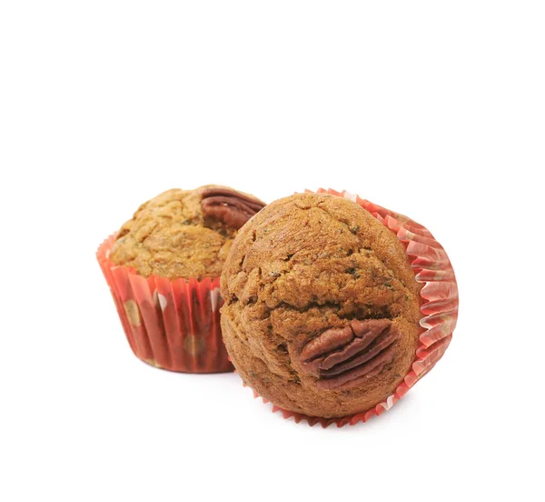 Dois muffins de nozes pecan isolados — Fotografia de Stock