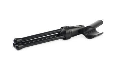 Siyah mikrofon raf izole standı