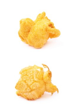 İzole tek patlamış mısır pul