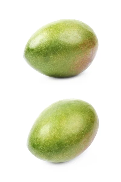 İzole tek olgun mango meyve — Stok fotoğraf