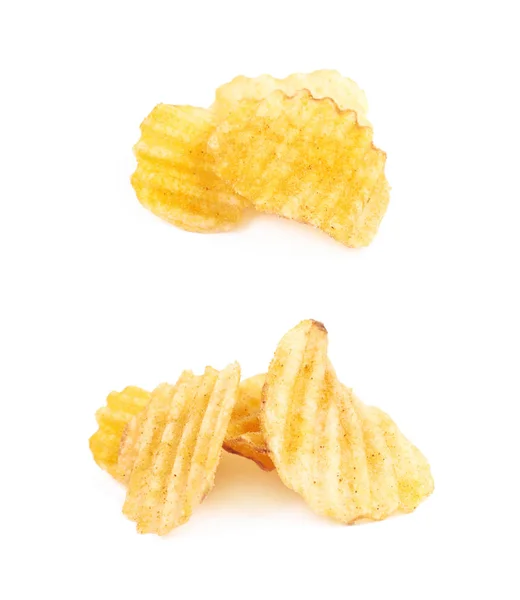 Изолированная куча картофельных чипсов — стоковое фото