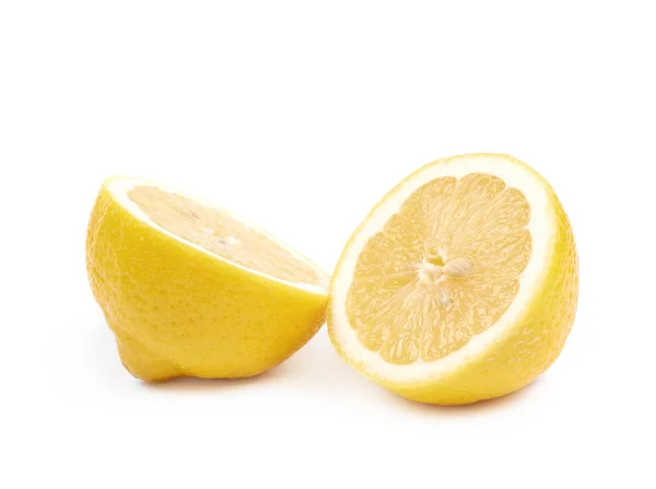 Нарізані лимонні фрукти ізольовані — стокове фото