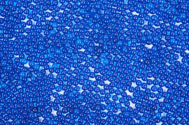 Mavi boncuk ile kaplı yüzey