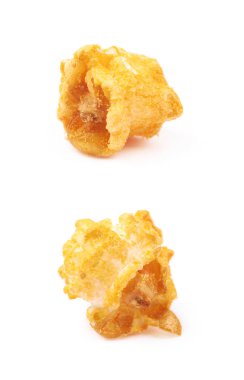 İzole tek patlamış mısır pul