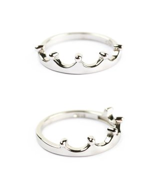 Taç şeklinde gümüş yüzük izole