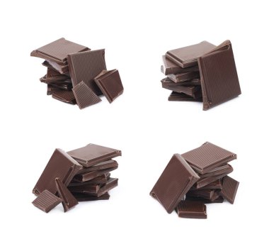 İzole çikolata parçaları yığını