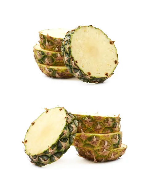Halom keresztmetszetű ananász szeletekkel — Stock Fotó
