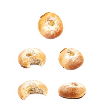 Bütün çörek çörek pasta izole