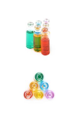 İzole küçük şişe şişe kümesi