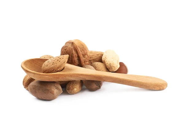 Hromadu více druh ořechů, samostatný — Stock fotografie