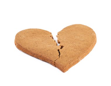 Kırık kalp şeklinde kurabiye