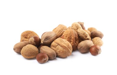 Birden çok tür bir izole fındık yığını