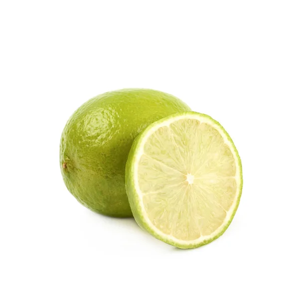 Limonka krojone owoce na białym tle — Zdjęcie stockowe