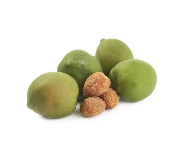 Montón de aceitunas verdes aisladas — Foto de Stock